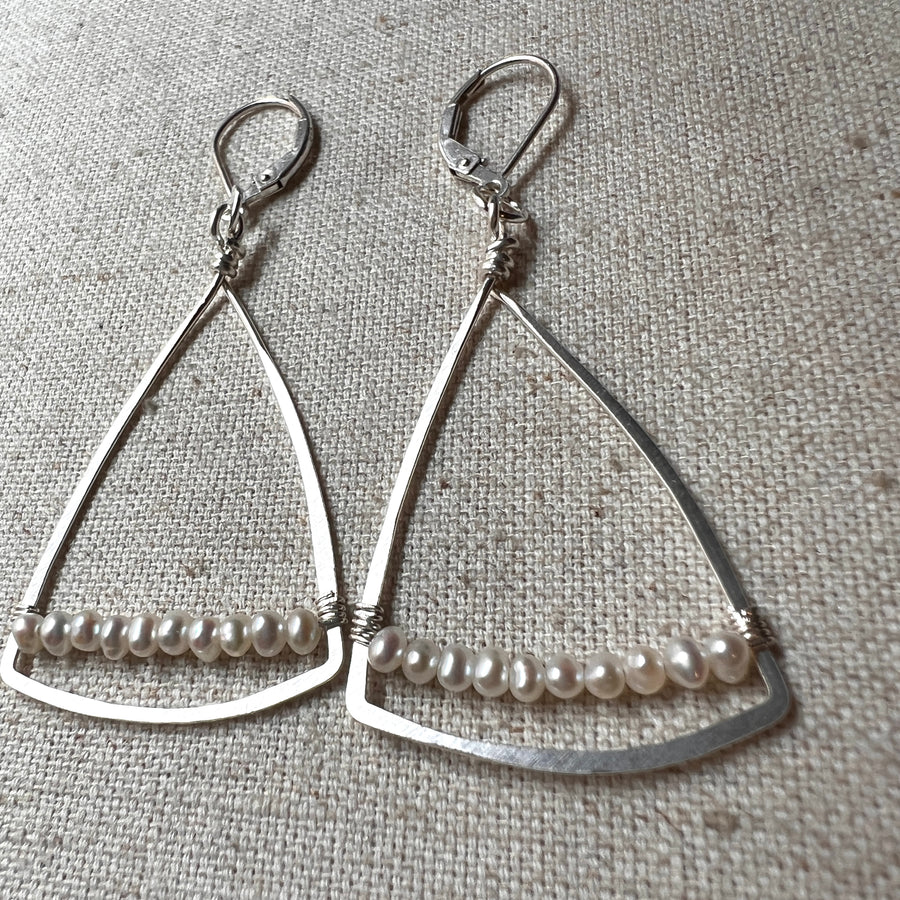 Modern Girl Pearl Earrings